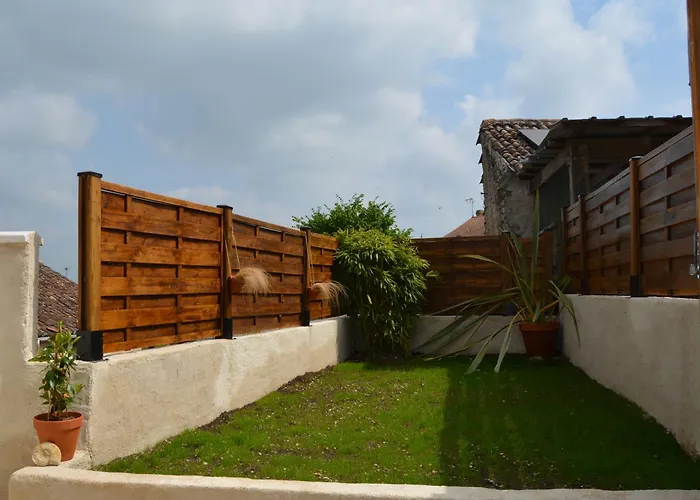 Le Petit Coin Cache Casa de Férias *